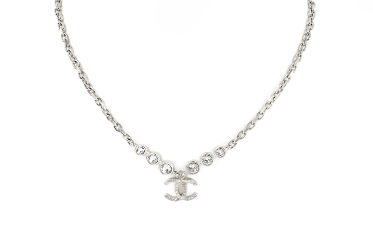 (Women) CHANEL Silver Double C Logo Rhinestone Necklace for Women. AB7026-B06561-NF089 圖 2
