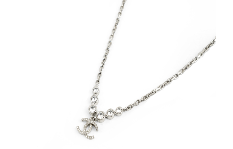 (Women) CHANEL Silver Double C Logo Rhinestone Necklace for Women. AB7026-B06561-NF089 圖 4