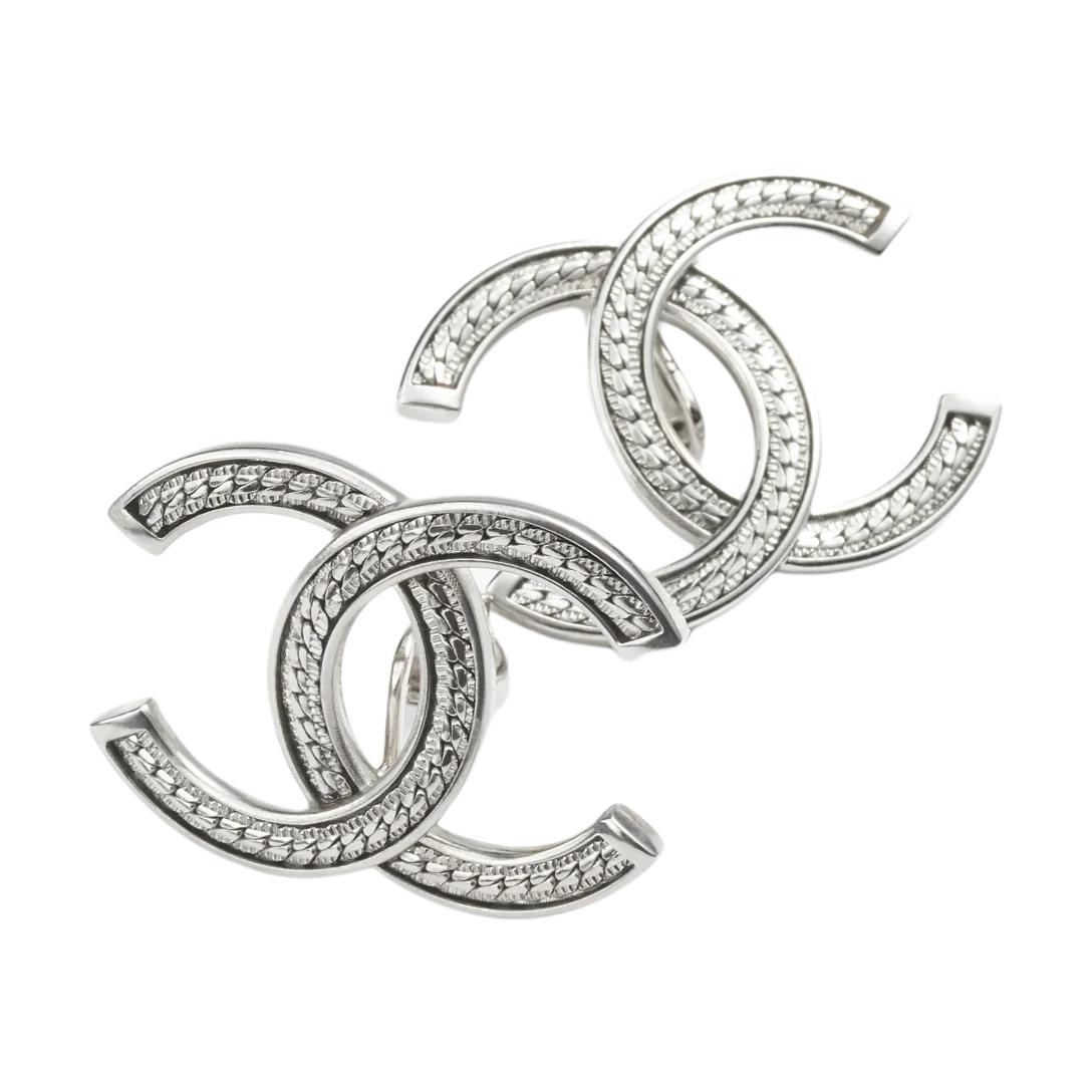 (Women) CHANEL Silver Double C Logo Stud Earrings for Women ABE250-B18058-NZS81 圖 3