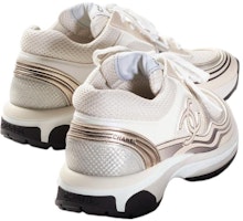 (W) シャネル アイボリーシルバー スニーカー
(Shaneru Aiborīshirubā Sunīkā) G45077-B13308-NP518 Shop (W) シャネル アイボリーシルバー スニーカー
(Shaneru Aiborīshirubā Sunīkā) G45077-B13308-NP518