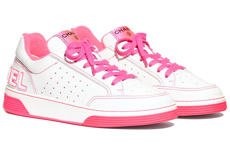 Lookbook (W) Chanel Sepatu Sneaker Putih Fuchsia G35934-X51648-C8653