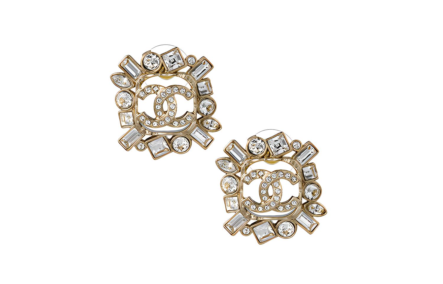 (Women) Chanel Spring/Summer 2023 Gold Crystal Double C Logo Stud Earrings ABA175-B10373-NM707