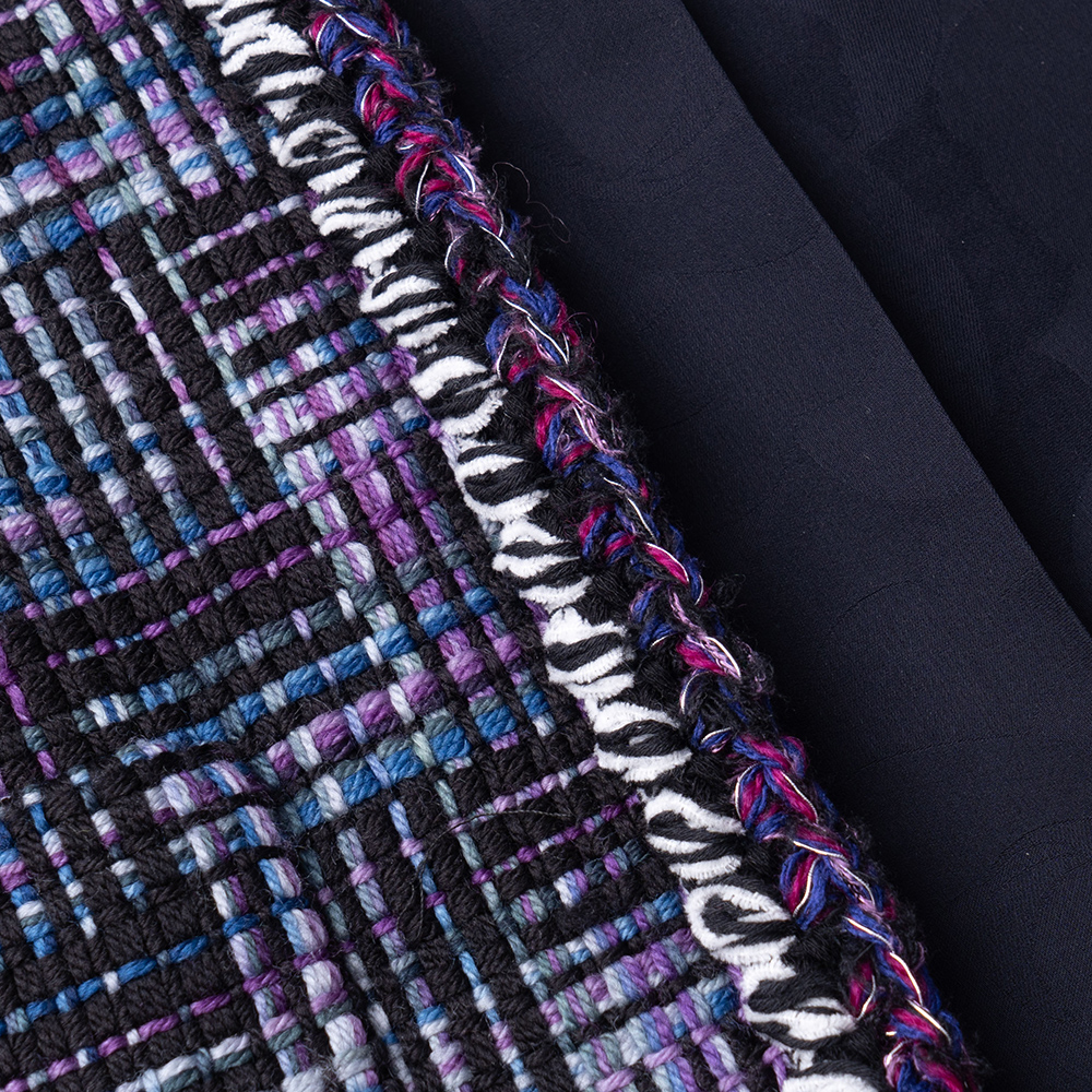 (Women) CHANEL Spring Summer 2024  Navy Blue Tweed V-Neck Long Sleeve Jacket. P75467-V67167-NQ363 圖 7