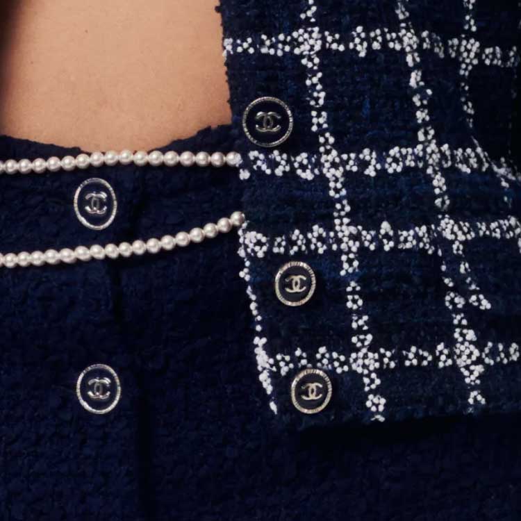 Details for (W) 샤넬 2024 봄/여름 네이비 블루 체크 버튼업 재킷 P76725-V68782-NU898