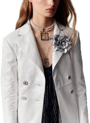 (Women) CHANEL Spring Summer Striped Bow Decor Camisole Top Black Women P74497-V66091-NM477 Shop (Women) CHANEL Spring Summer Striped Bow Decor Camisole Top Black Women P74497-V66091-NM477