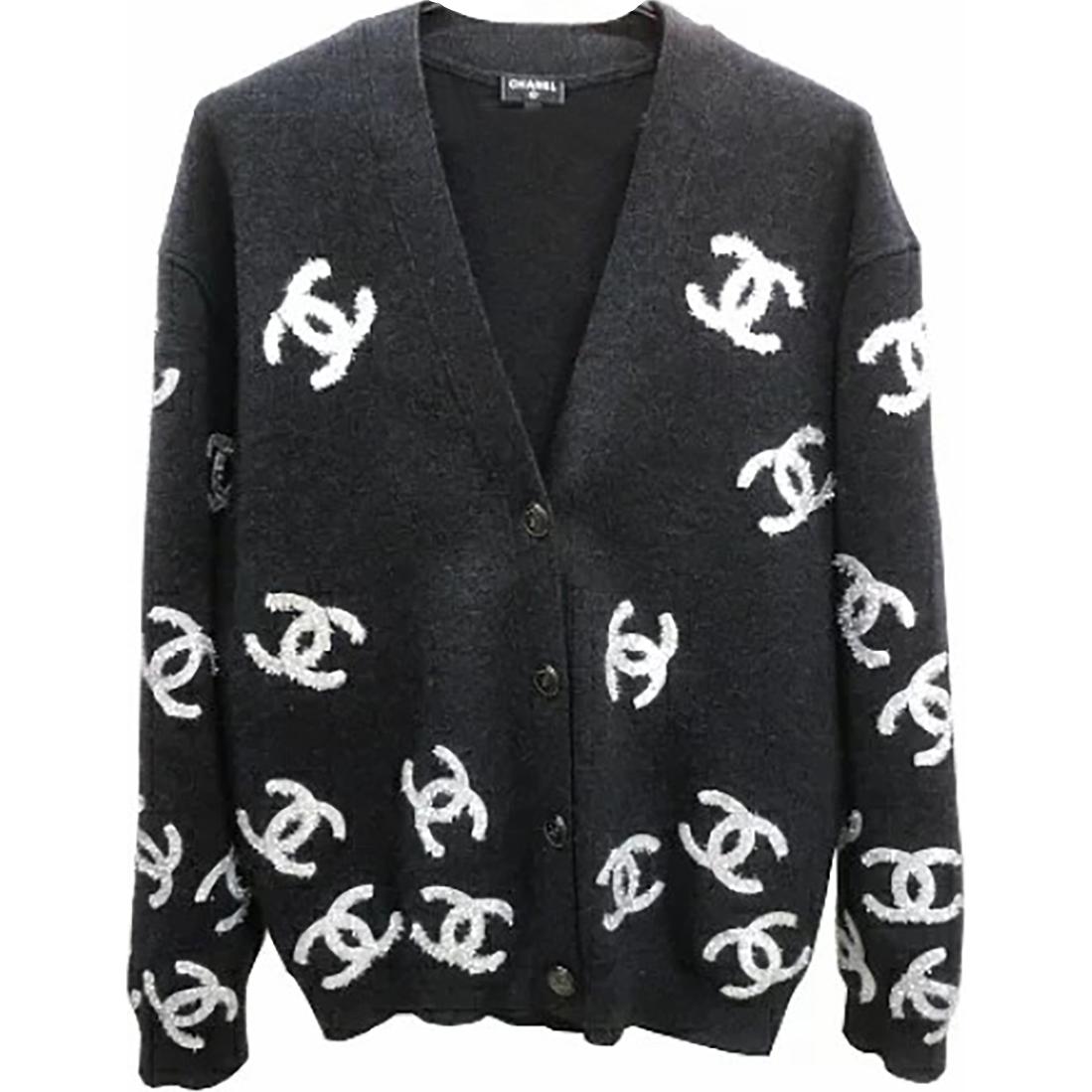 (Women) CHANEL SS22  Black Knit Cardigan with Logo Jacquard Design. P72997-K10494-NJ055
