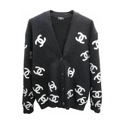 (Women) CHANEL SS22 Black Knit Cardigan with Logo Jacquard Design. P72997-K10494-NJ055