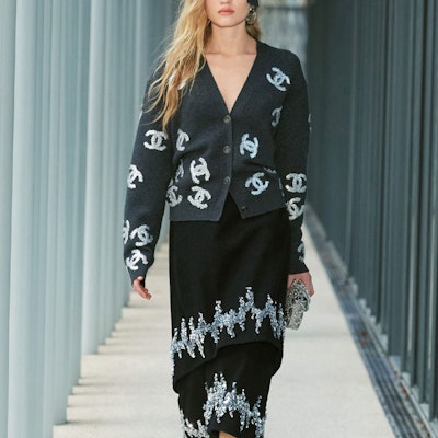 (Women) CHANEL SS22 Black Knit Cardigan with Logo Jacquard Design. P72997-K10494-NJ055 Shop (Women) CHANEL SS22 Black Knit Cardigan with Logo Jacquard Design. P72997-K10494-NJ055