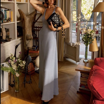 (Women) CHANEL SS22 Blue Backless Slim-Fit Slip Dress P72599-V64385-NH806 Lookbook (Women) CHANEL SS22 Blue Backless Slim-Fit Slip Dress P72599-V64385-NH806