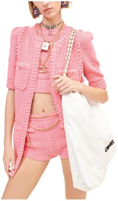 (Women) CHANEL SS22 Pink Pullover Sweater in Cotton and Blended Fibers. P72760-K10457-NI363 Order (Women) CHANEL SS22 Pink Pullover Sweater in Cotton and Blended Fibers. P72760-K10457-NI363