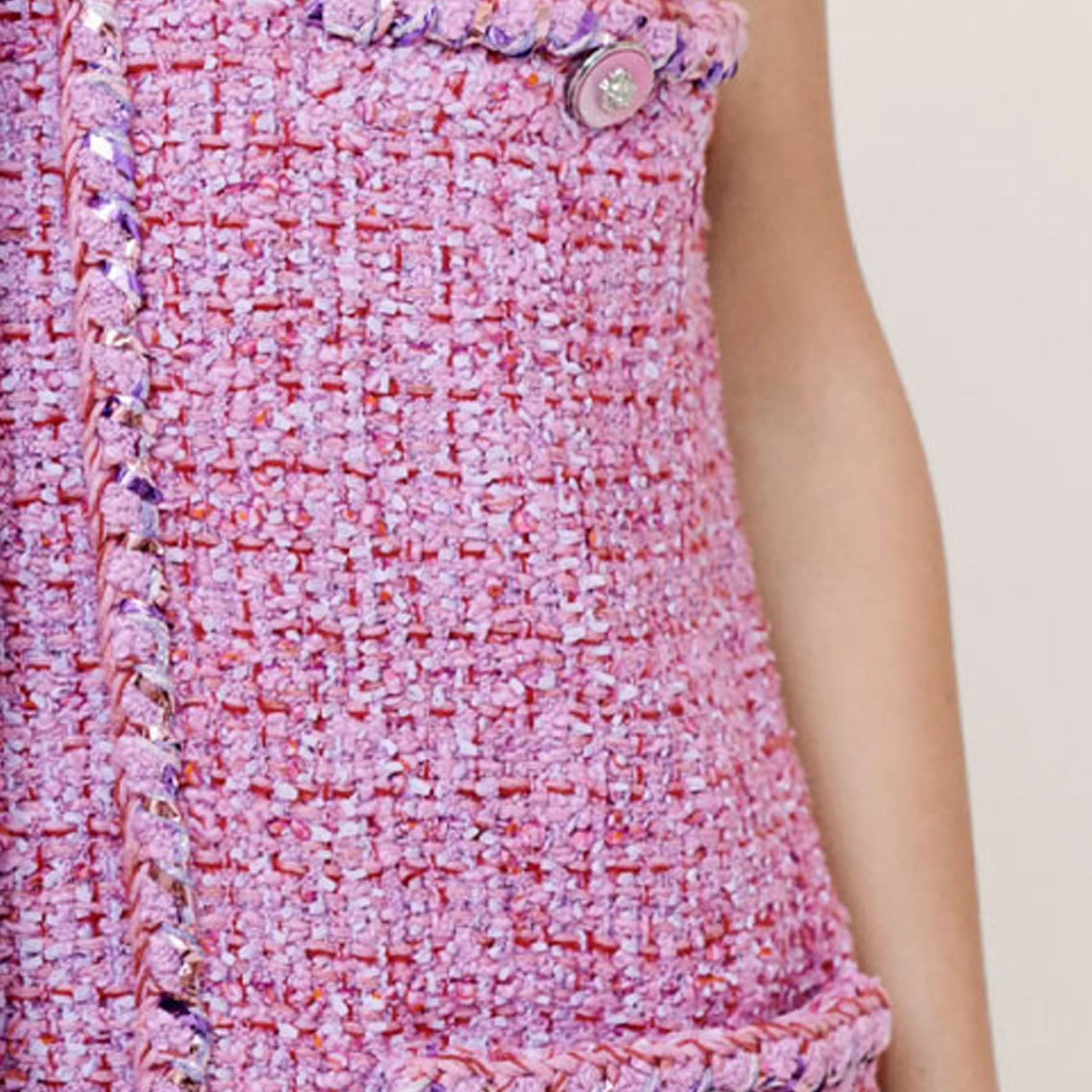 Purchase (W) CHANEL SS22 Rompi Tweed Merah Muda V-Neck P72406-V64019-NG768