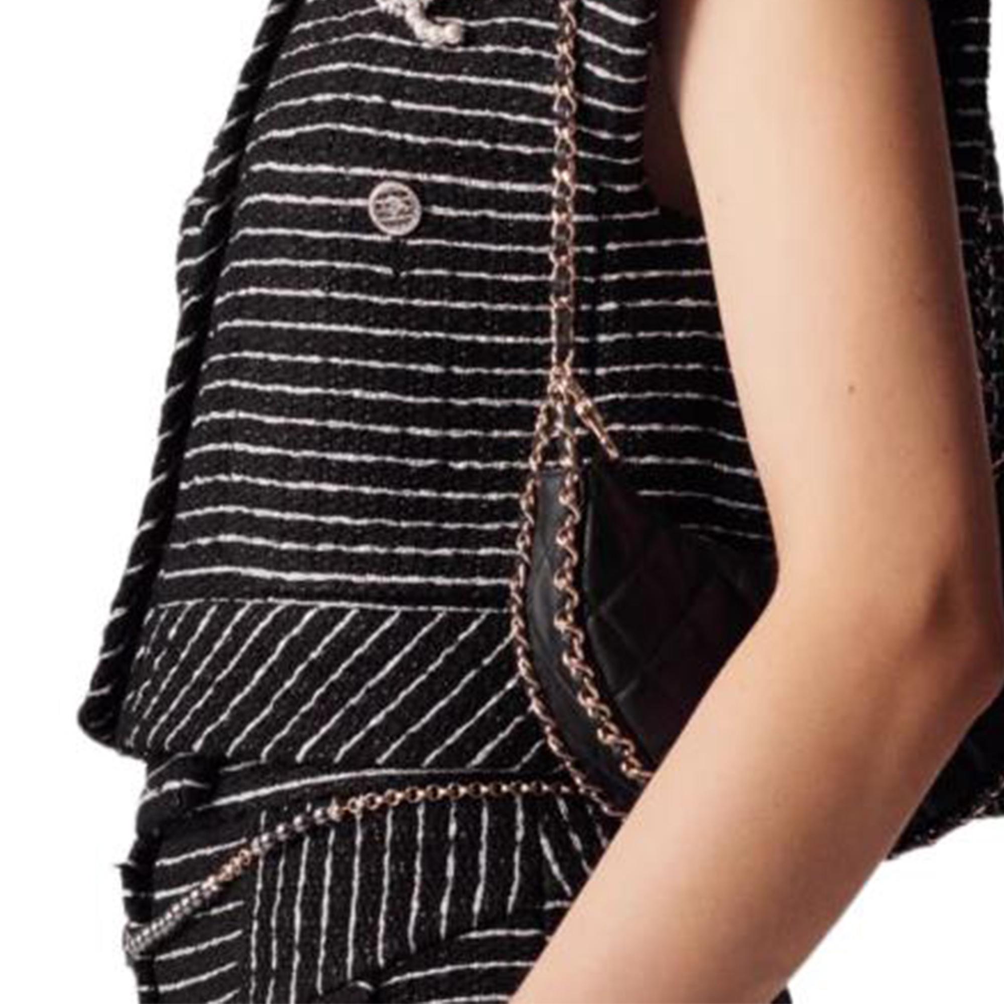 Sizing (W) CHANEL SS23 Rompi Hitam Tweed Katun Kancing Depan. P74408-V65951-NM465