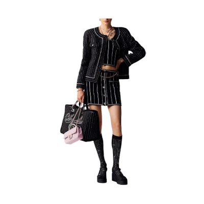 (Women) CHANEL SS23 Black Striped Long Sleeve Jacket P74419-V65934-NM449