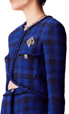 (W) CHANEL SS23 藍色格紋Logo短外套. P74429-V65955-NM470 Lookbook (W) CHANEL SS23 藍色格紋Logo短外套. P74429-V65955-NM470