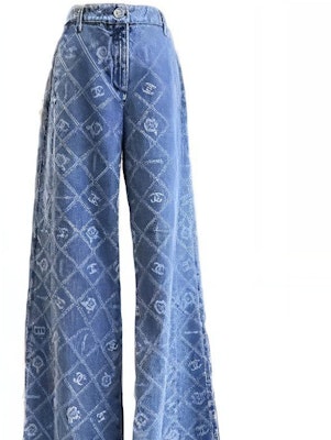 (Women) CHANEL SS23 Diamond Pattern Printed Denim Jeans Women’s Casual Blue Jeans. P75250-V66857-NO706 Sizing (Women) CHANEL SS23 Diamond Pattern Printed Denim Jeans Women’s Casual Blue Jeans. P75250-V66857-NO706