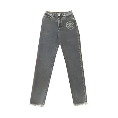 (Women) CHANEL SS23 Vintage Logo Print Straight-Leg Jeans Grey Jeans. P74150-V65658-NL656