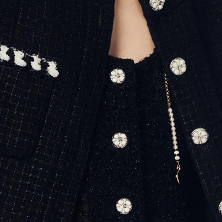 Cheap (W) CHANEL SS24 Jaket Hitam Plaid Lengan Panjang dengan Trim Garis. P76730-V61458-94305