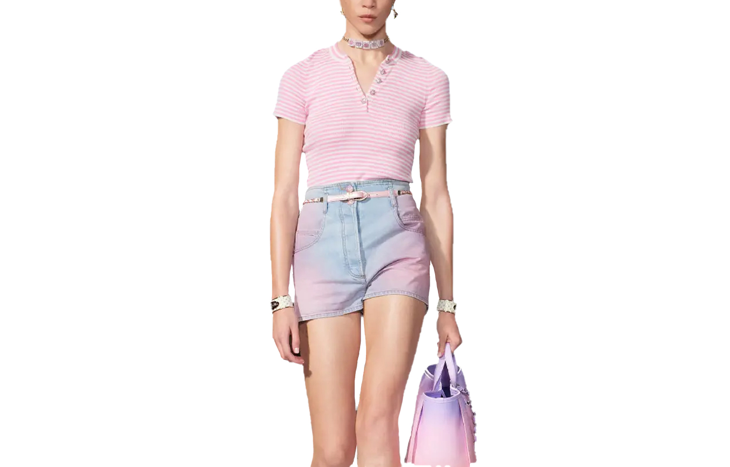 (Women) CHANEL SS24 Gradient Mid-Rise Straight-Cut Denim Shorts for Women. P76403-V68290-NT299