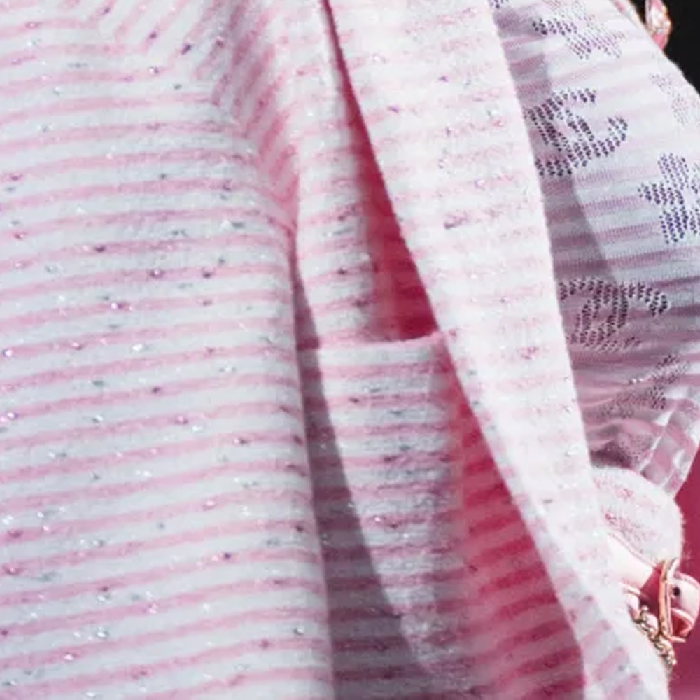 Sizing (W) CHANEL SS24 Jaket Pink Bergaris Lengan Panjang Wanita P76335-V68174-NT048