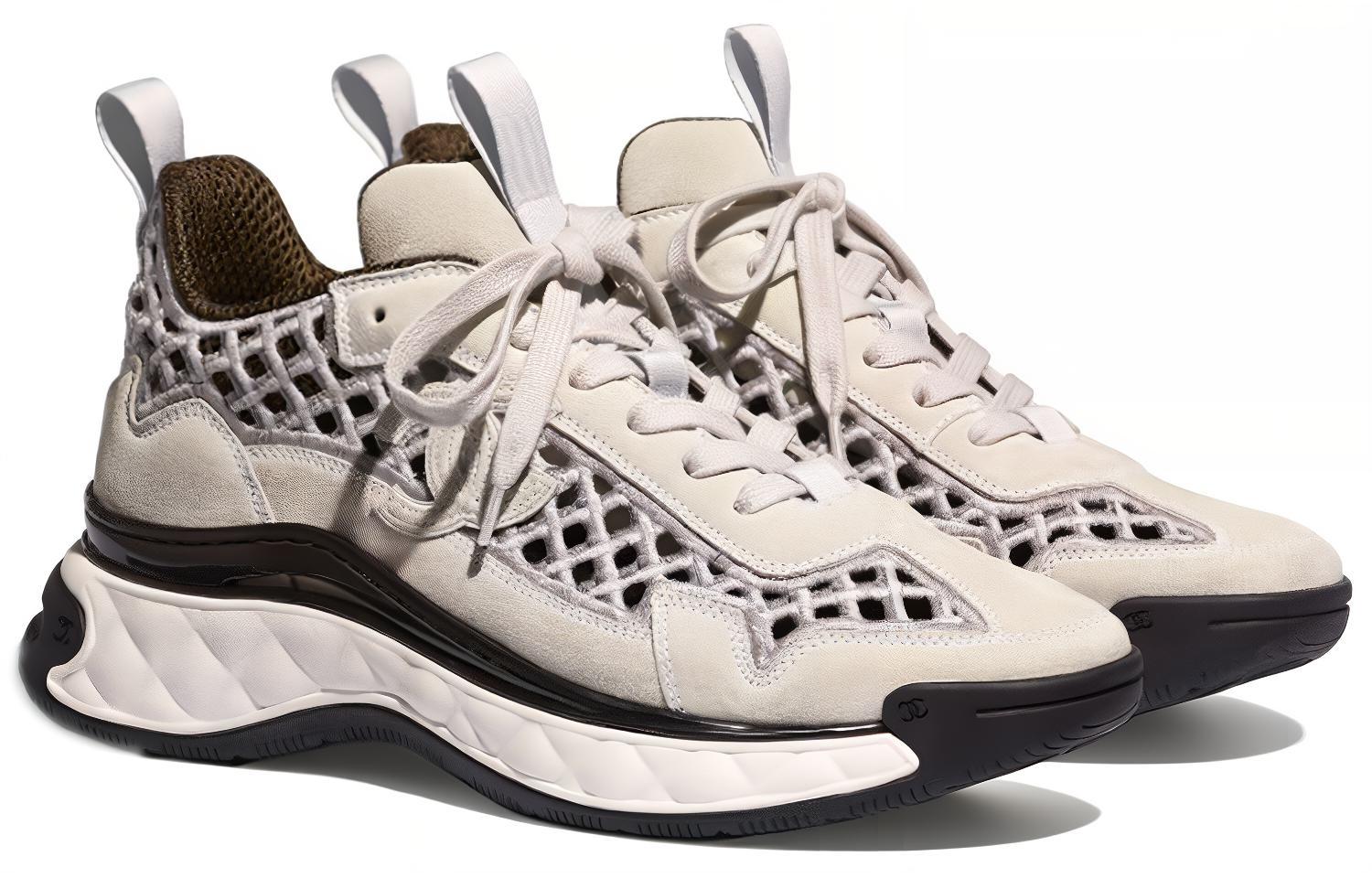 (W) Chanel Suede Calfskin and Embroidered Low-Top Sneaker 'Ivory Grey' 圖 2