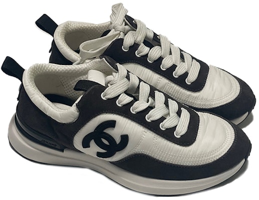 (Women) Chanel Suede Calfskin Sneaker 'White Dark Grey' G37122-Y55132-K2606 Shop (Women) Chanel Suede Calfskin Sneaker 'White Dark Grey' G37122-Y55132-K2606