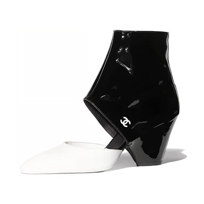 (W) Chanel Two-Tone Patent High Heels 'Black and White'