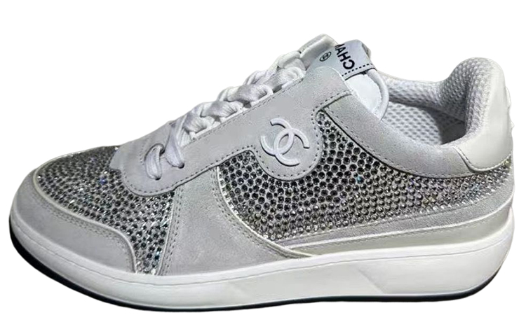(W) Chanel Velvet Logo Low-Top Sneakers 'Light Grey'