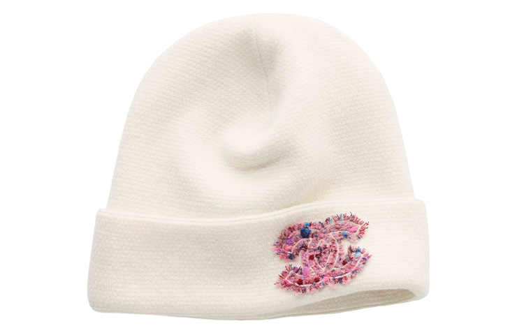 (Women) CHANEL White Knit Cashmere Beanie with Logo Decoration. AA8603-B09239-10800