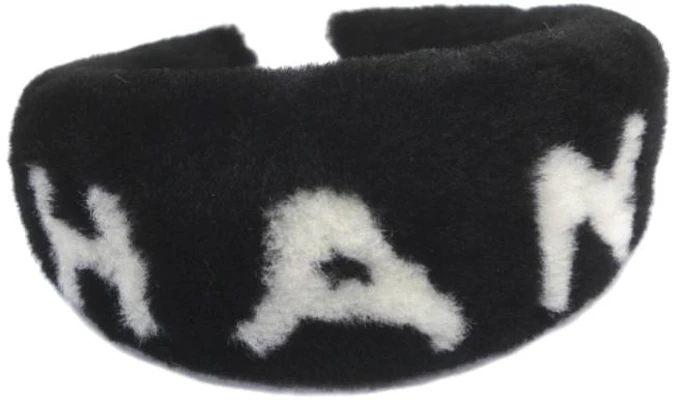 (Women) CHANEL Women’s Black Headband with Logo - Simple & Stylish Fashion Accessory. AA8510B08950NJ887 Lookbook (Women) CHANEL Women’s Black Headband with Logo - Simple & Stylish Fashion Accessory. AA8510B08950NJ887