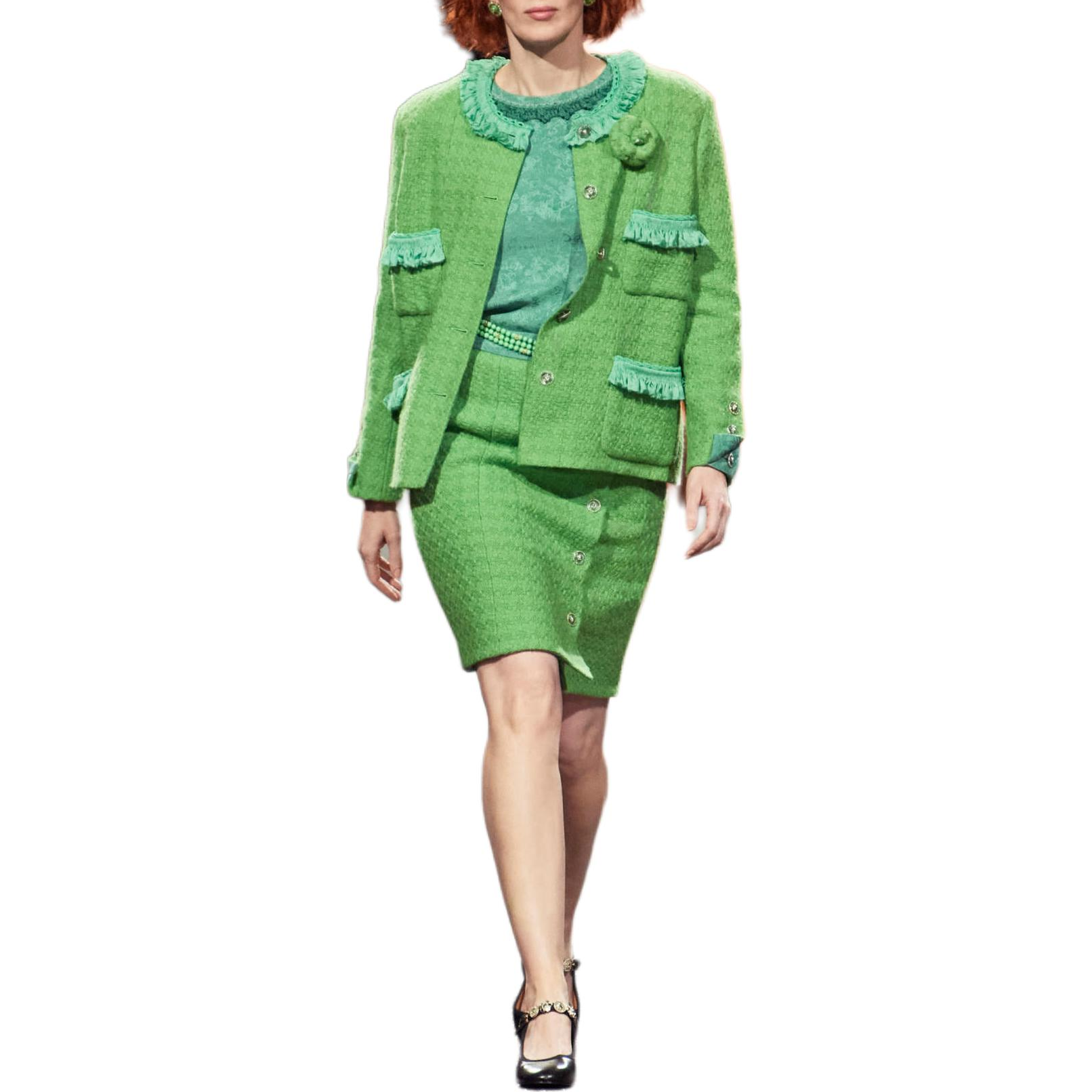 (Women) CHANEL Women’s Green Tweed Mid-Waist Casual Skirt with Button Details. P77747-V69453-NY822