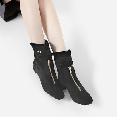CHARLES&KEITH 及脛毛皮拉鍊雪地靴 女款 Shop CHARLES&KEITH 及脛毛皮拉鍊雪地靴 女款