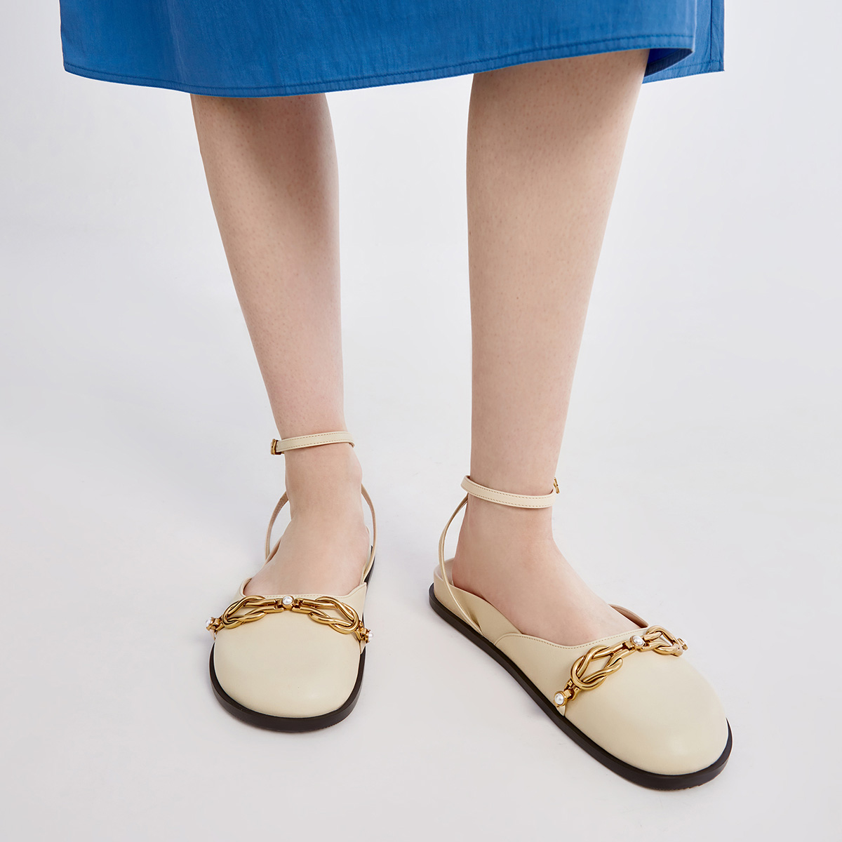 Order (W) CHARLES & KEITH 체인 로퍼 샌들 (메탈릭) CK1-71680049