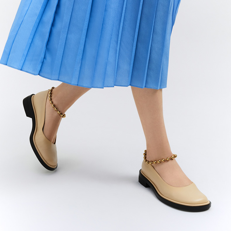 Shop (W) CHARLES & KEITH ラムスキンレトロチェーンパンプス (メタリック) SL1-71720098