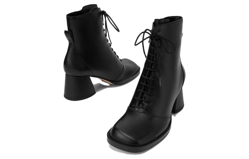 Shop CHARLES&KEITH 牛皮皮革綁帶休閒短靴 女款 黑色