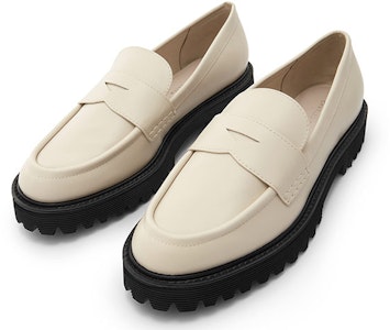 (W) CHARLES & KEITH Loafer Wanita 'Putih Bedak Nyaman' CK1-71720030_CHALK Purchase (W) CHARLES & KEITH Loafer Wanita 'Putih Bedak Nyaman' CK1-71720030_CHALK