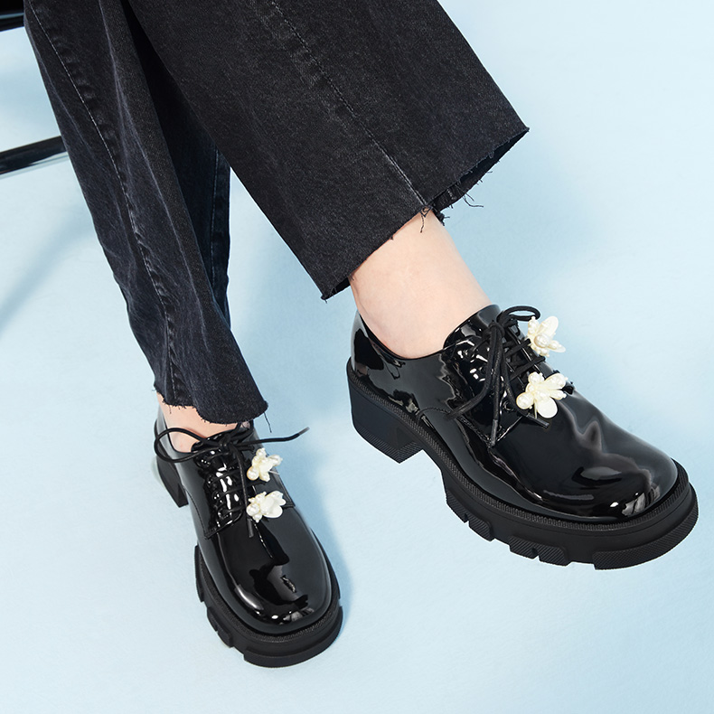 Order CHARLES&KEITH PU 學院風厚底系帶鞋 4.7cm 女款