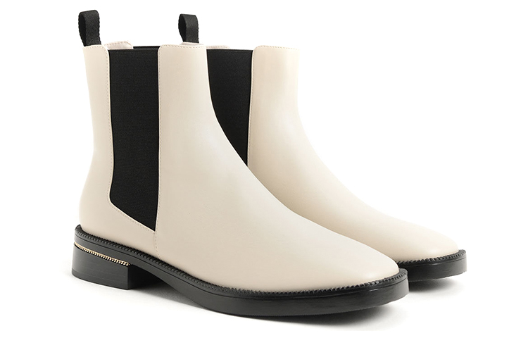 Lookbook (W) CHARLES & KEITH PU But Chelsea Bertumit Tinggi Berperincian Rantai 'Pink' CK1-90280039_CHALK