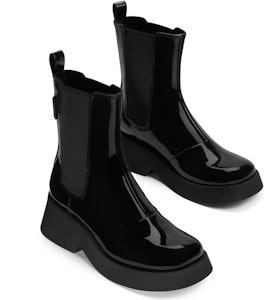 CHARLES&KEITH PU 時尚亮皮厚底 短筒 切爾西靴 5cm 女款 Lookbook CHARLES&KEITH PU 時尚亮皮厚底 短筒 切爾西靴 5cm 女款