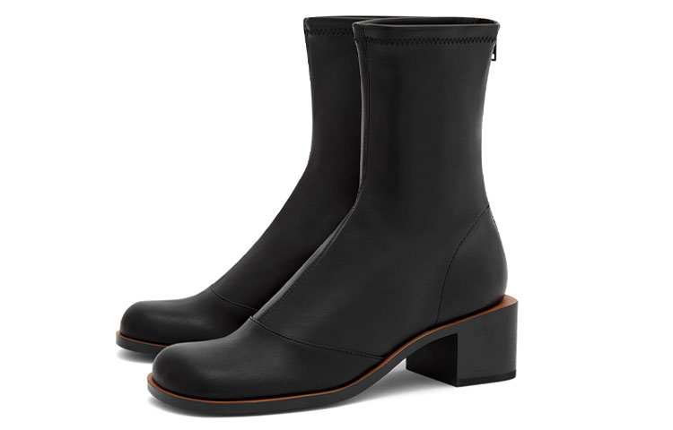 Order (W) CHARLES & KEITH PU Retro Sepatu Boots Pendek Outdoor Kasual 'Hitam' CK1-90900096_BLACK