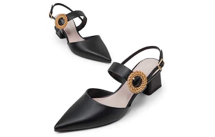 Shop (W) CHARLES & KEITH プレーンバックルパンプス (黒) CK1-61720102_BLACK