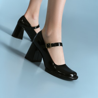 (W) CHARLES & KEITH Sepatu Hak Tinggi Chunky Retro 'Mary Jane' CK1-60580256 Shop (W) CHARLES & KEITH Sepatu Hak Tinggi Chunky Retro 'Mary Jane' CK1-60580256