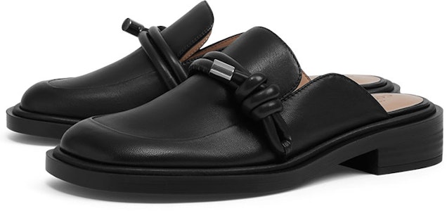 (W) CHARLES & KEITH 扭结装饰粗跟黑色穆勒鞋 SL1-71720091_BLACK Lookbook (W) CHARLES & KEITH 扭结装饰粗跟黑色穆勒鞋 SL1-71720091_BLACK