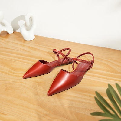 (W) CHARLES & KEITH Flats de Punta con Tira en Tobillo 'Rojo' CK1-70900377_RED Purchase (W) CHARLES & KEITH Flats de Punta con Tira en Tobillo 'Rojo' CK1-70900377_RED