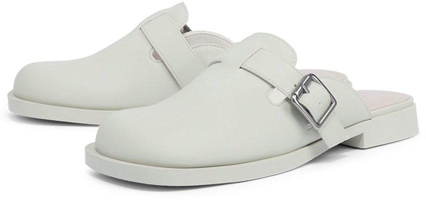 (W) CHARLES & KEITH Sandal Heels Blok 'Merah Muda Putih' CK1-70280025_CHALK Order (W) CHARLES & KEITH Sandal Heels Blok 'Merah Muda Putih' CK1-70280025_CHALK