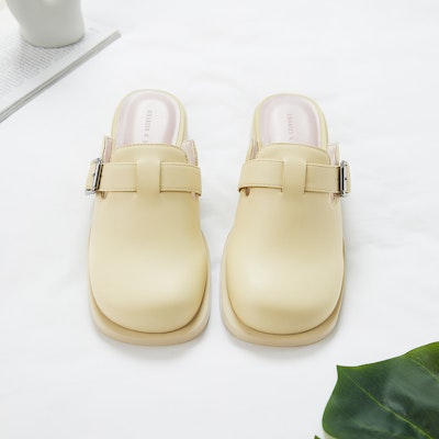 (W) CHARLES & KEITH Sandal Tumit Blok 'Buckle Metalik Kuning' CK1-70280025_YELLOW Purchase (W) CHARLES & KEITH Sandal Tumit Blok 'Buckle Metalik Kuning' CK1-70280025_YELLOW
