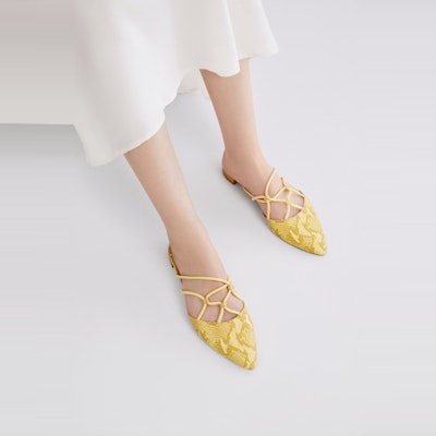 (W) Sandal Tumit Rendah Merah Charles & Keith dengan Tali Silang Depan CK1-70920093_AP.YELLOW Shop (W) Sandal Tumit Rendah Merah Charles & Keith dengan Tali Silang Depan CK1-70920093_AP.YELLOW