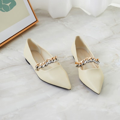 CHARLES&KEITH PU鍊條飾時尚尖頭平底鞋 女款 粉白色 Shop CHARLES&KEITH PU鍊條飾時尚尖頭平底鞋 女款 粉白色
