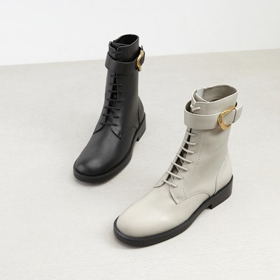 (W) CHARLES & KEITH Gabine Boot Rendah Tumit Kulit 'Chalk White' SL1-90280046_CHALK Lookbook (W) CHARLES & KEITH Gabine Boot Rendah Tumit Kulit 'Chalk White' SL1-90280046_CHALK