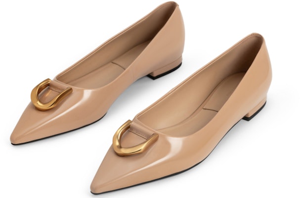 CHARLES&KEITH 羊皮 Gabine 時尚馬蹄扣淺口尖頭 單鞋 女款 Lookbook CHARLES&KEITH 羊皮 Gabine 時尚馬蹄扣淺口尖頭 單鞋 女款