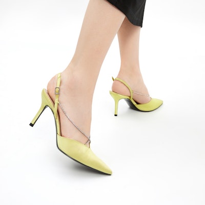 CHARLES&KEITH 半寶石鏈條飾高跟涼鞋 女款 芥末黃色 Shop CHARLES&KEITH 半寶石鏈條飾高跟涼鞋 女款 芥末黃色